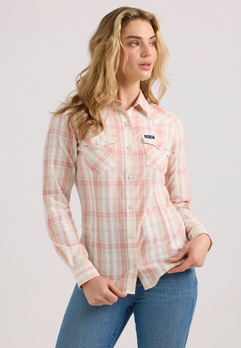 Women's Wrangler Plaid Slim Western Snap Shirt